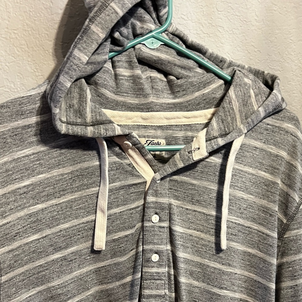 Jachs Hooded Shirt Buttons Great for a casual night out.